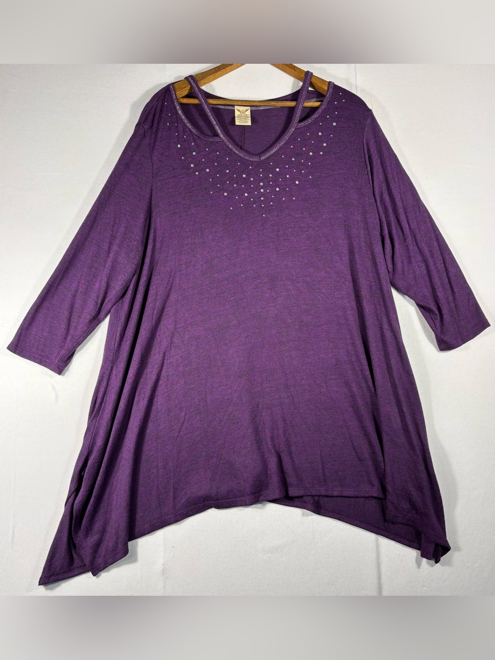 Faded Glory Women’s 16W Purple V-Neck Studded Swing Tunic with Neckline Cutouts